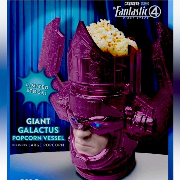 The Fantastic Four - Limited Edition Giant Galactus Popcorn Bucket w/ Lights - Picture 8 of 15